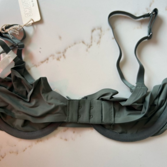 SMOOTHEZ Aerie bra size 34B - Picture 2 of 2